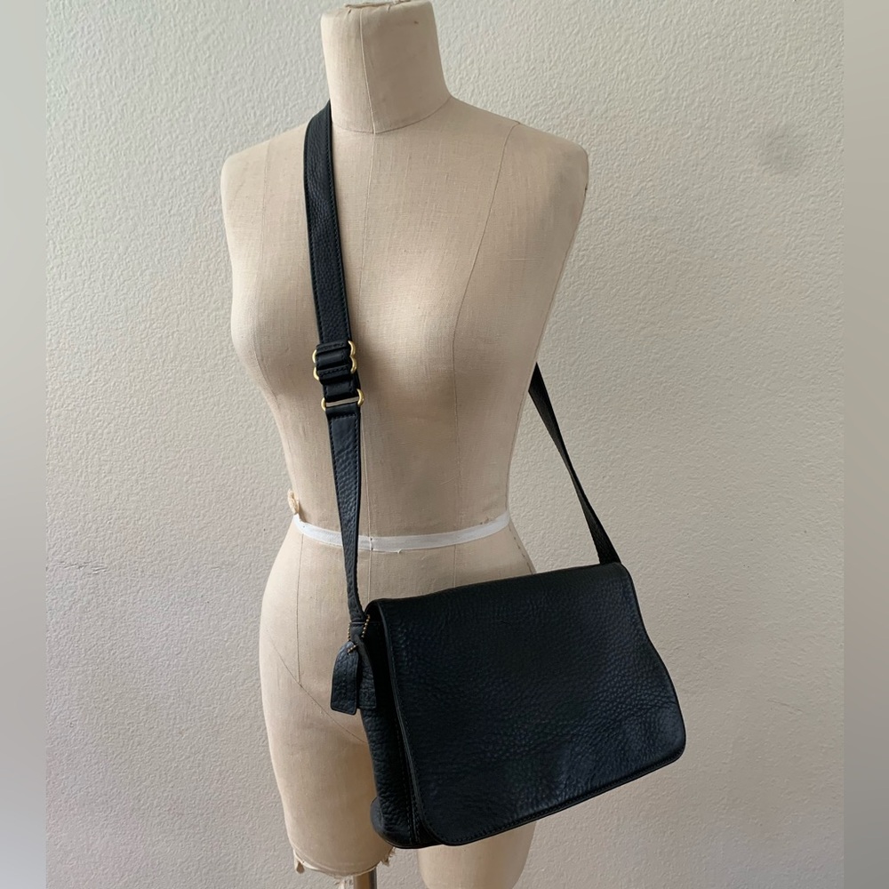 Coach E7M-4928 Black Pebbled Leather Sonoma Shoulder Bag Purse